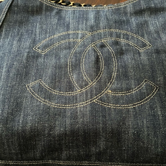 CHANEL DENIM TOTE - Picture 2 of 16